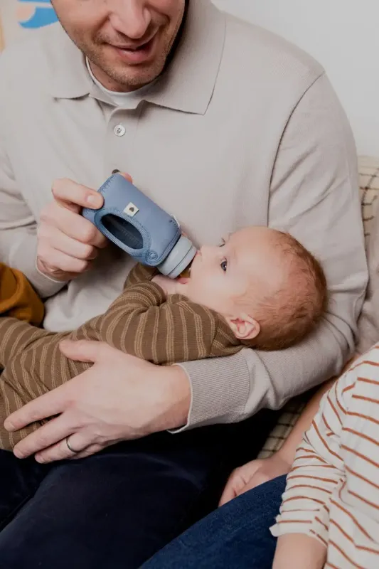 Чохол на пляшечку Baby Bottle Sleeve Small (маленький, на скляну пляшечку 110 мл) – Iron