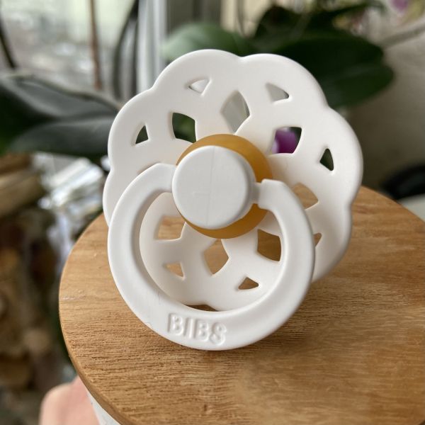 Пустушка BIBS 6-18 міс Boheme White
