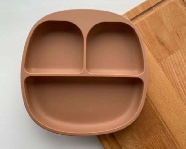 Силіконова секційна тарілка Brown