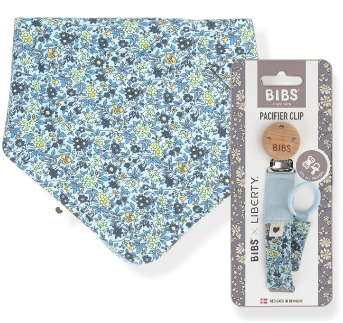 Набір нагрудник BIBS x Liberty Bandana Bib – Chamomile Lawn Baby Blue та тримач